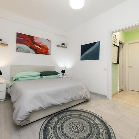 Lotus - Appartamento Sul Mare A Ostia Con Giardino Relax Екстериор снимка
